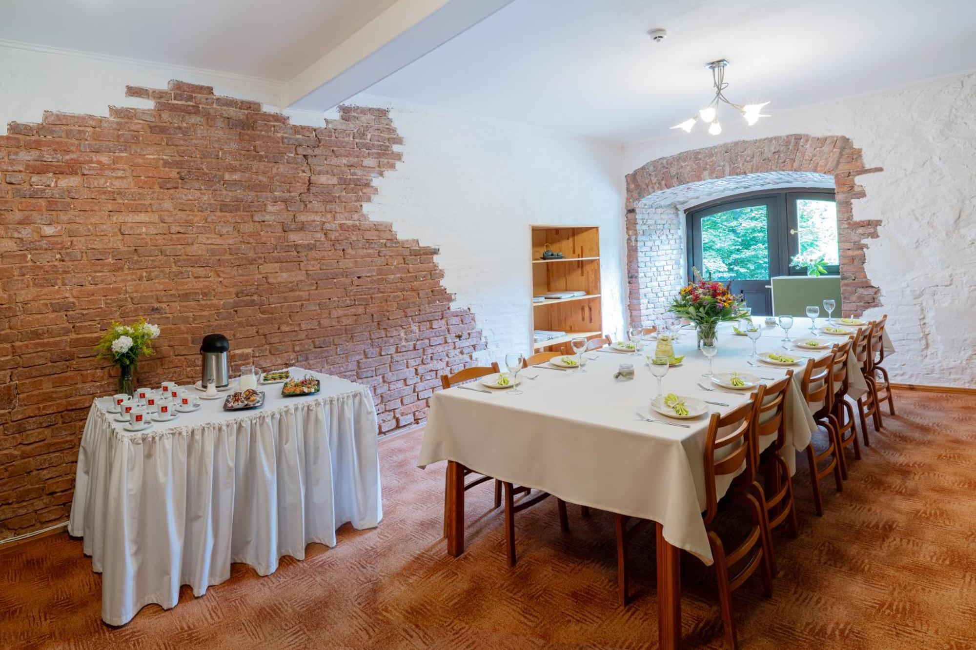 Park Hotel Bruzis Smiltene Luaran gambar