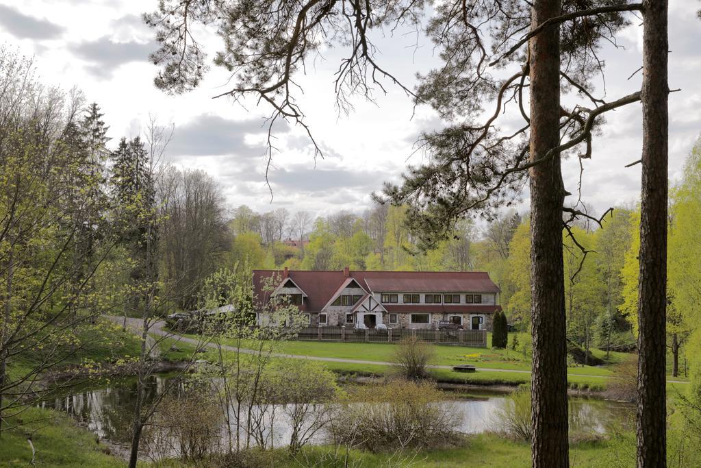 Park Hotel Bruzis Smiltene Luaran gambar